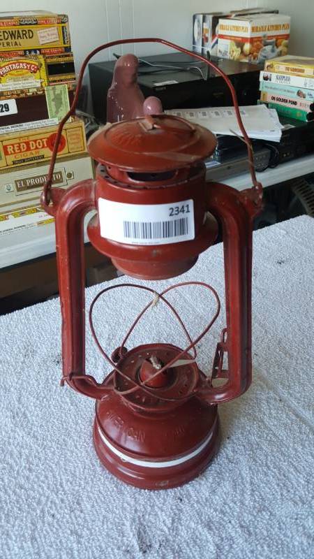 lot 2341 image: Railroad Style Lantern