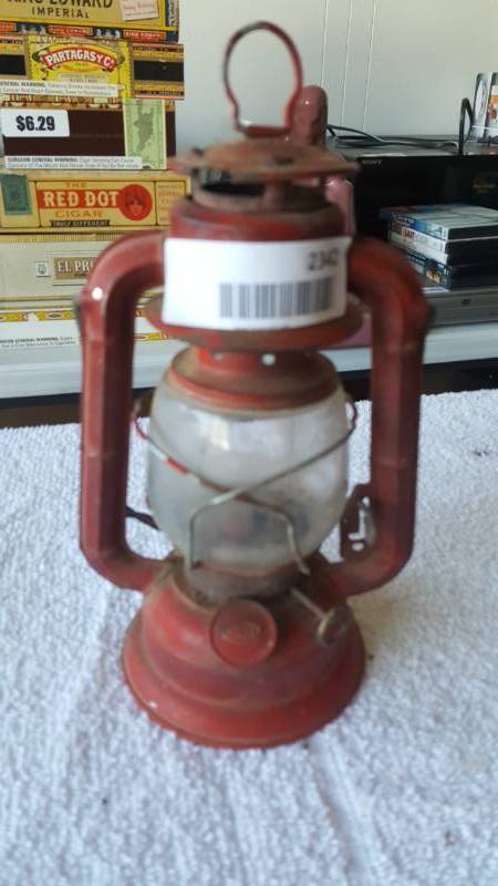 lot 2342 image: Dietz Railroad Lantern- Good Glass
