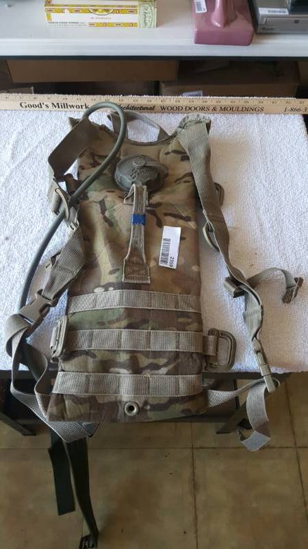 lot 2359 image: Camo Military Hydro Pack
