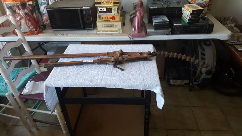 lot 2361 image: Cast Iron Pipe Cutter   HUGE