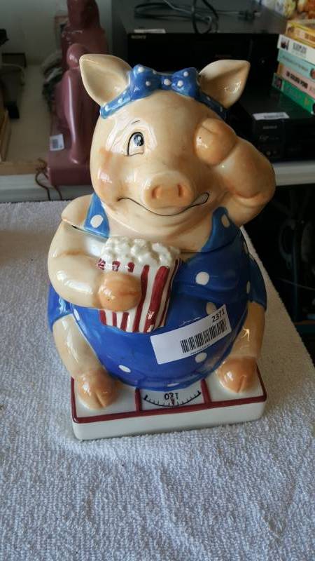 lot 2371 image: Pig Cookie Jar-  Oink Oink