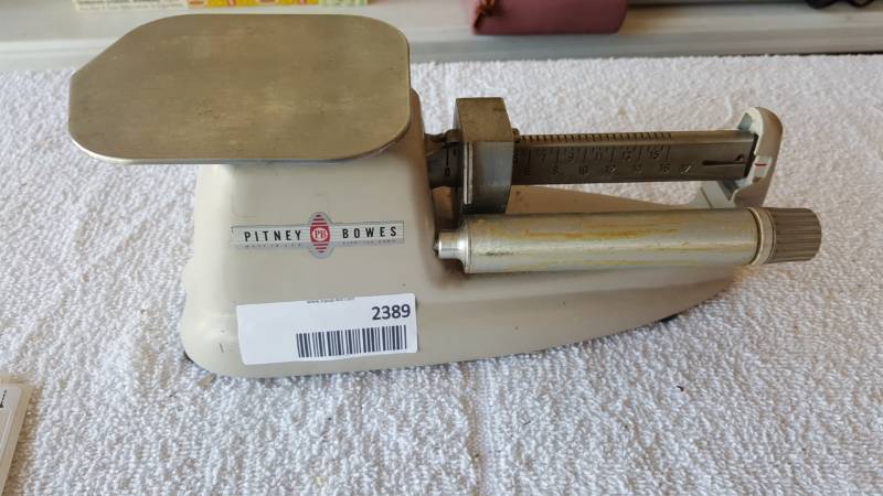 lot 2389 image: USA Made Pitney Bowes Scale