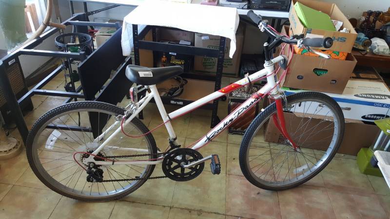 lot 2404 image: 26 inch Mountain Bike