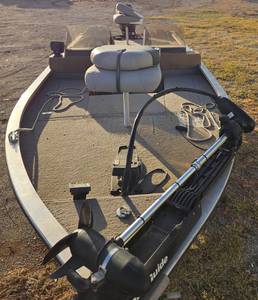 lot 20 image: Very Nice 17 Tracker Bass Boat Titled w Trailer, Motor & Trolling Motor-Rarely Used & Always Covered-Bass Tracker w Tracker Force Power Series 50hp Motor-Motor Guide Trolling Motor-Two Fish Locators-Live Well-New Tires-Lots of Storage-Runs Great