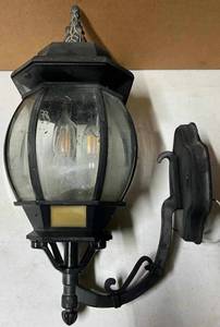 lot 41 image: Six (6) Black Outdoor Wall & Porch Coach Lights - Very Nice Set Of Lights