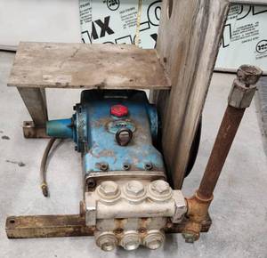 lot 62 image: Triplex Cat Plunger Pump Model 3535 Retail $4660.68 - Cat Pumps High-Pressure Plunger Pumps Are Recognized In The Industry As The Longest-Lasting, Most Reliable Pumps Available