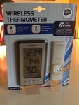 Wireless indoor outdoor thermometer