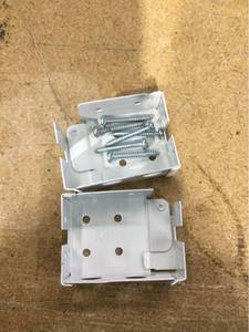 lot 3927 image: LEVOLOR Faux Wood Mounting Brackets