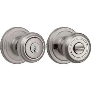 lot 7915 image: Kwikset Cameron Keyed Entry Knob Featuring Smartkey Security