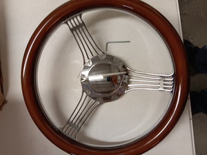 lot 29645 image: 9 Hole Steering Wheel with Horn(Wood)