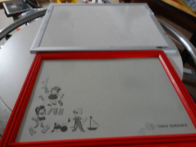lot 761 image: 2 White boards wlearnig magnets.