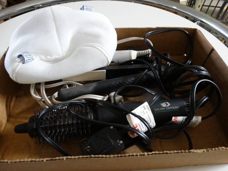 lot 777 image: Hair straightener & hair curlers.