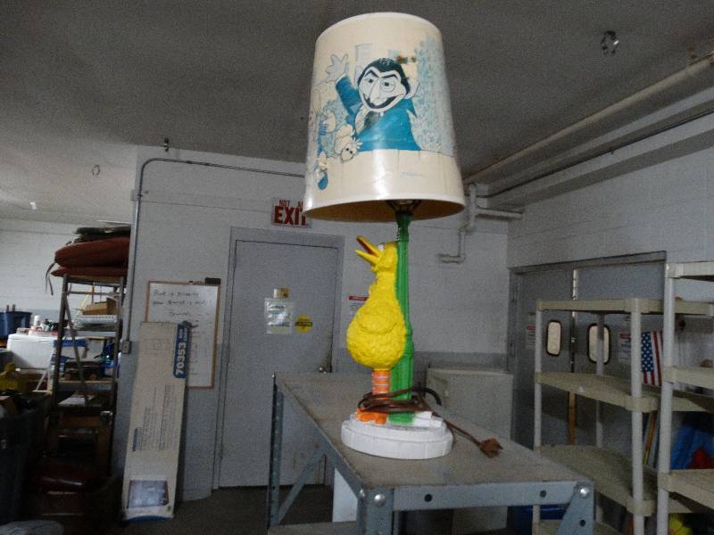 lot 804 image: Sesame street lamp.