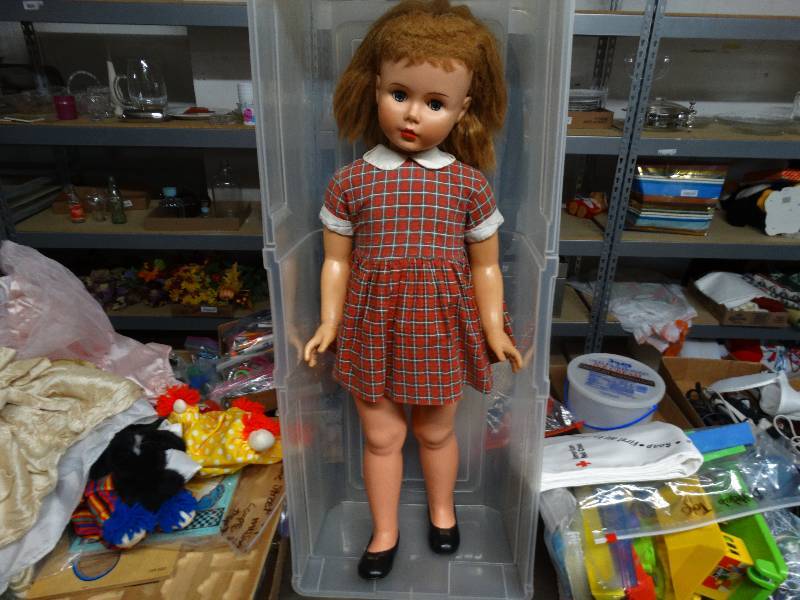 lot 807 image: Old doll, 60 years old.