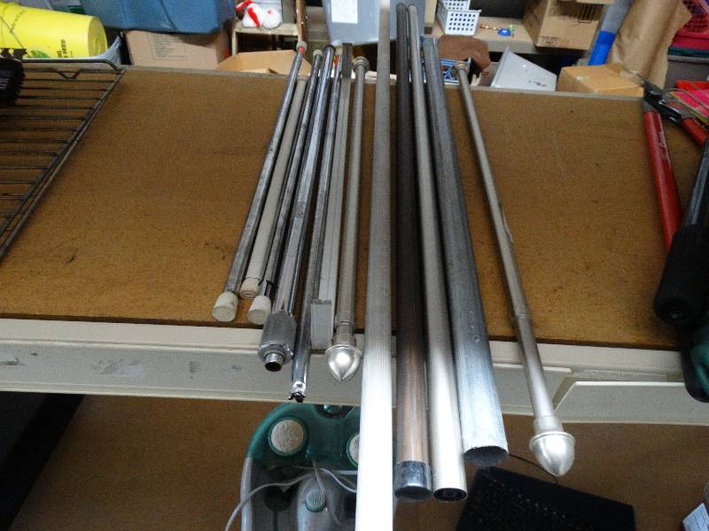 lot 811 image: Lot of rods.