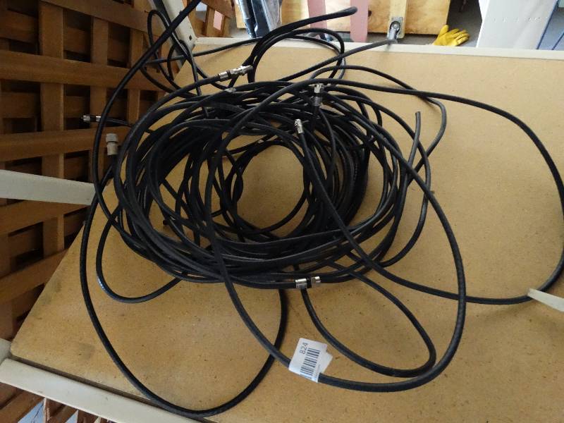 lot 824 image: Lot of internet cables.