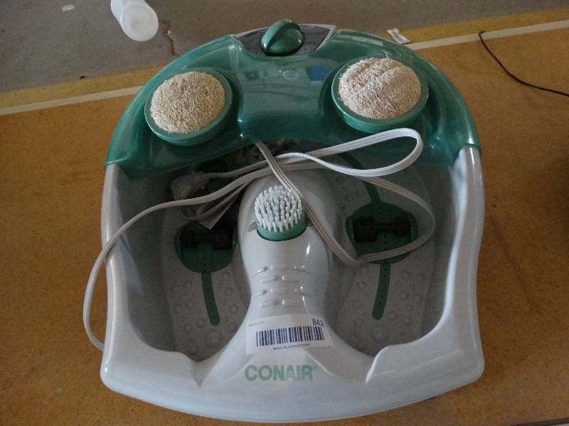 lot 842 image: ConAir foot massager and spa.
