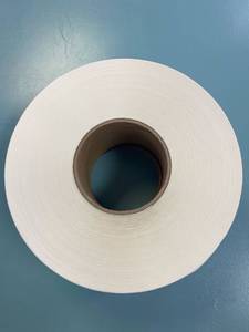 lot 2202 image: No Perf 3�� x 5�� D.T freezer labels 1,300 per roll