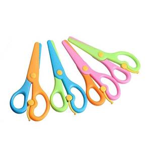 lot 9427 image: LovesTown Preschool Training Scissors,4Pcs Children Safety Pre-School Safety Scissors Art Craft Scissors