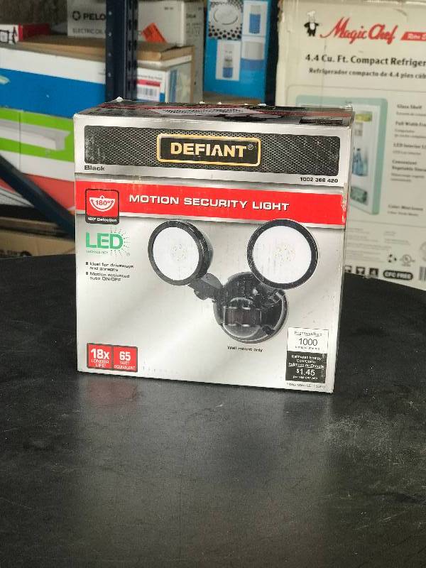 lot 2017 image: Defiant Security light