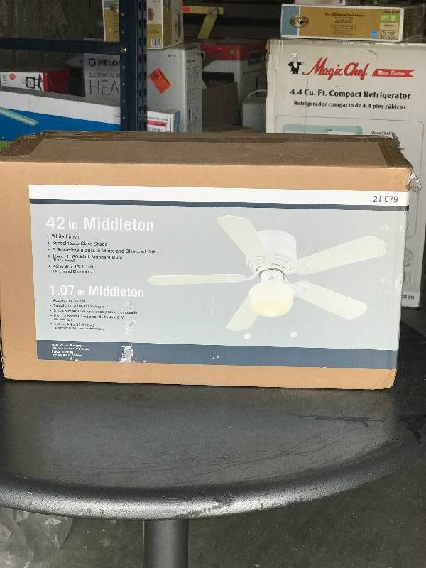 lot 2019 image: Ceiling fan - New in box