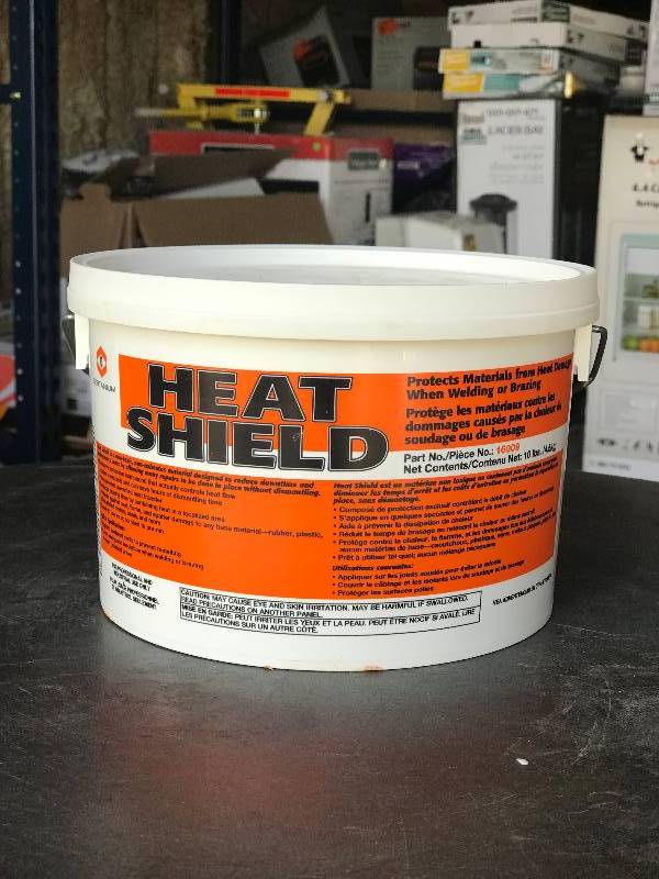 lot 2038 image: Attention welders Heat Shield 10 pound pail