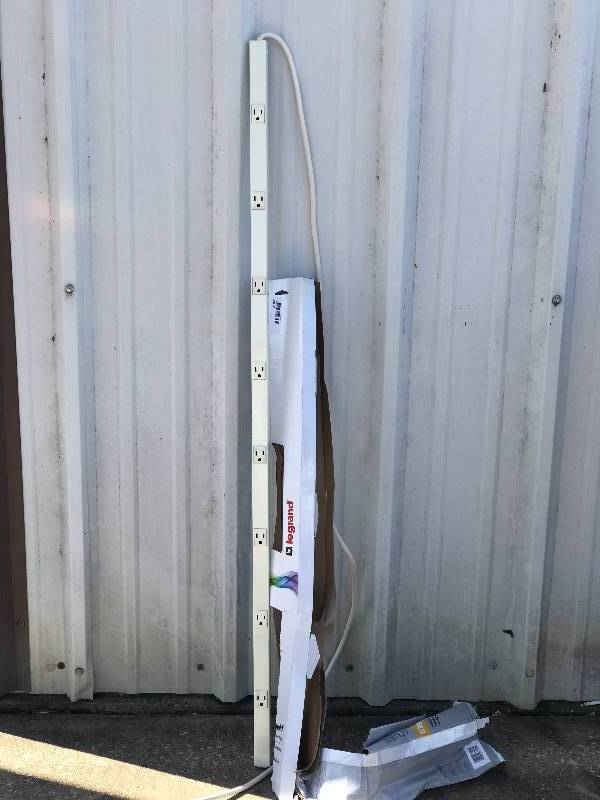 lot 2077 image: Legrand 8 outlet power strip