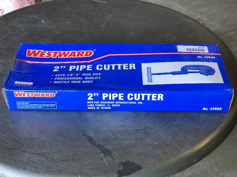 lot 2080 image: Westward 2� pipe cutter