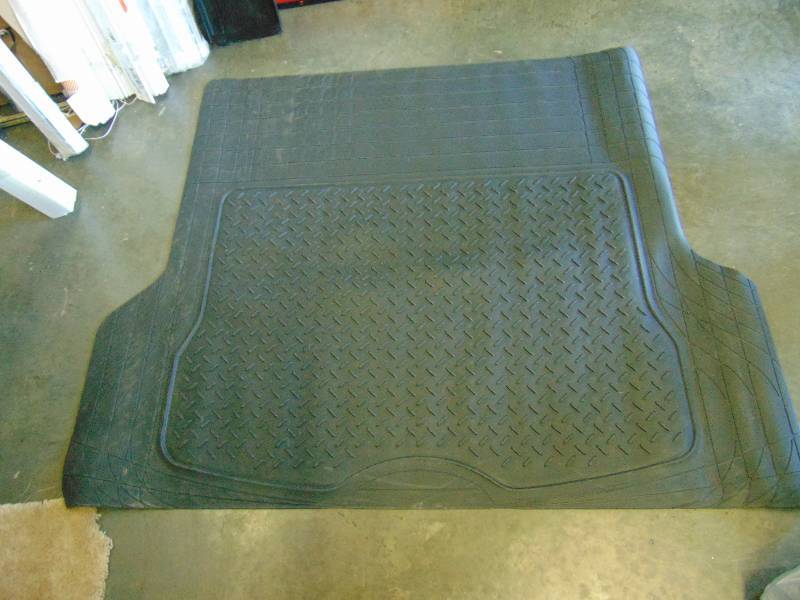 lot 7016 image: rubber Cargo Mat 56 x 43-78 (45-38)
