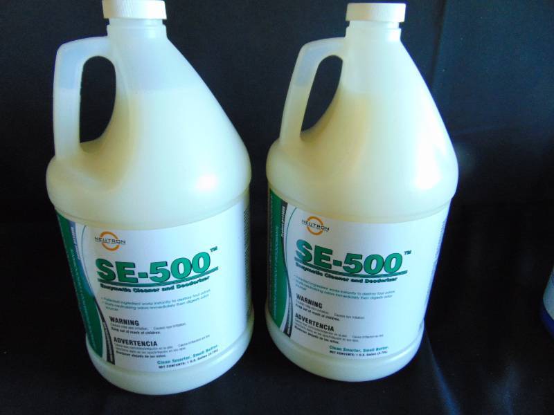 lot 7076 image: (2) Gallons Neutron SE-500 Enzymatic Cleaner and Deodorizer