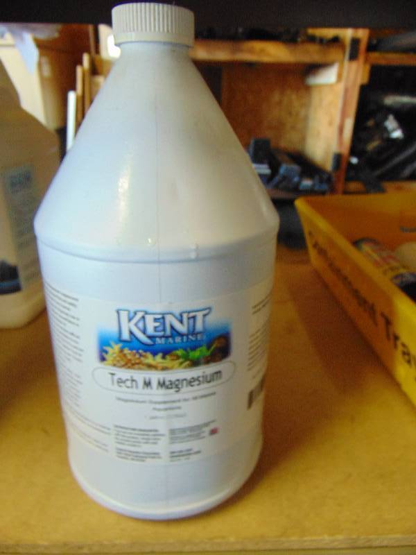 lot 7079 image: (1) gallon bottle Kent Marine Tech M Magnesium