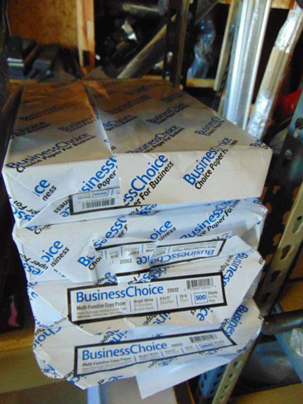 lot 7087 image: (4) reams business Choice Copy paper, 20 lb, 500 sheets, 8-12 x 11