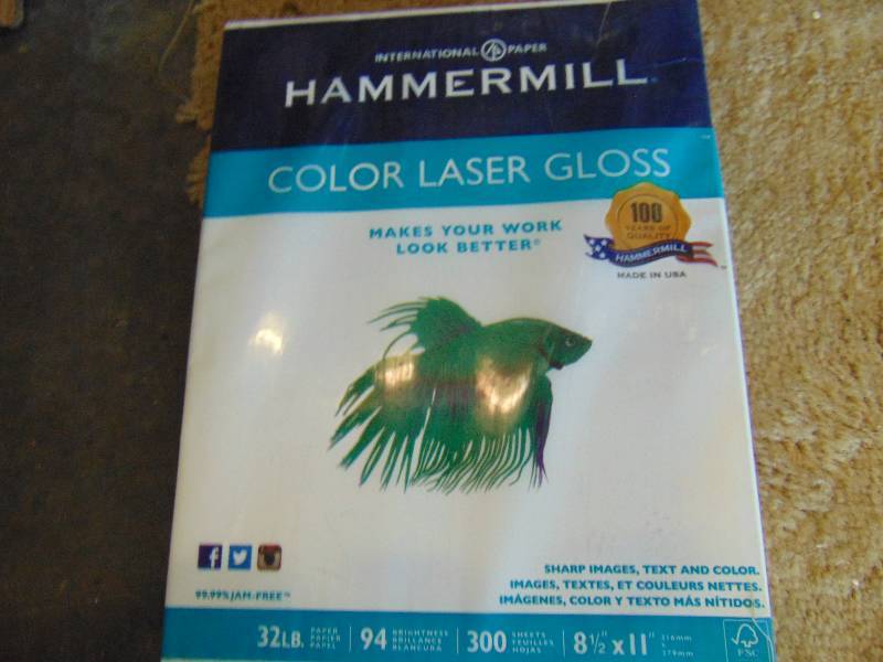 lot 7089 image: (1) ream Hammermil Color Laser Gloss Paper, 32 lb, 94 bright, 300 sheets, 8-12 x 11