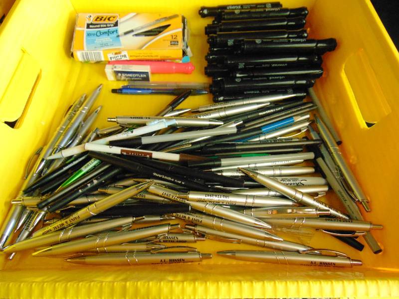 lot 7095 image: Large lot of pens and permanent markers, assorted styles- over 50 pieces
