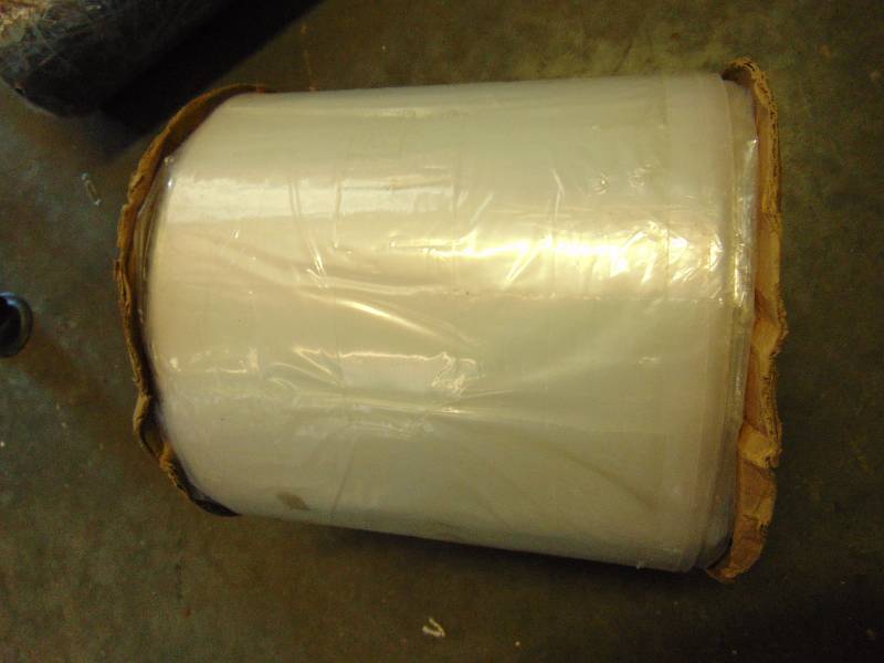 lot 7108 image: (1) roll 9 x 12, 2 mil poly bags, 1250 bags