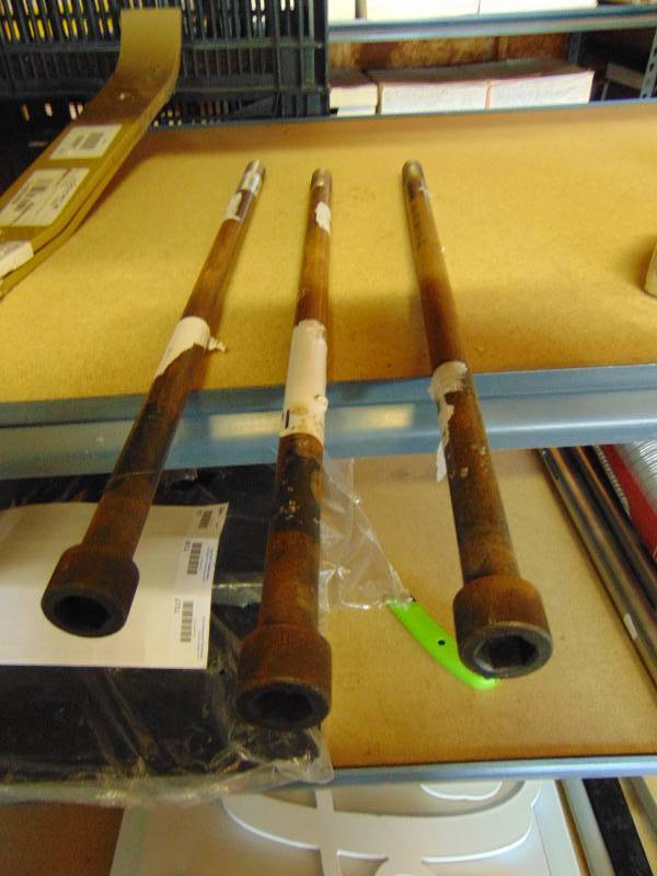 lot 7117 image: (3) ct. lot Shoulder bolts, 20-12 x 34 diameter, Allen wrench socket head