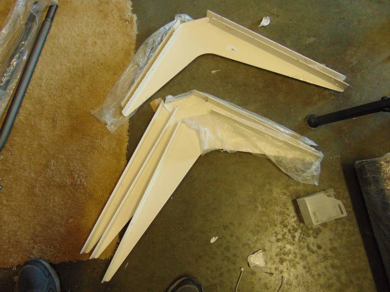 lot 7128 image: (3) pair steel corner braces for shelves, 15 x 21-14 (18 x 24-12) wall mount, can be mounted either way creating space for 18 or 24 wide shelves, shelves not included