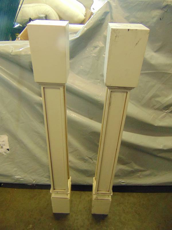 lot 7164 image: (2) Maple Bannister posts legs, 34-12 x 3-12 x 3-12