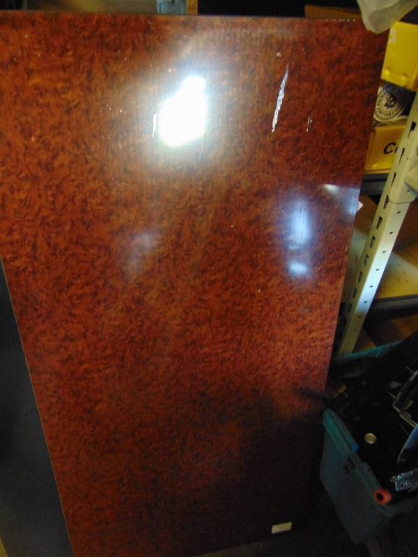 lot 7225 image: (1) Decorative Plastics Traditional Burl, 24 x 49