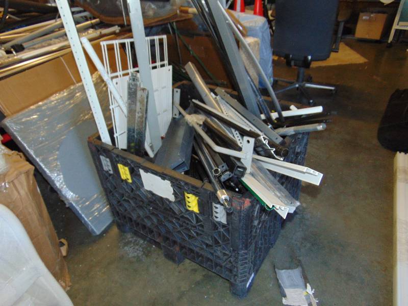 lot 7231 image: Large lot of metal pieces great for fabrication--over 75 pieces, bin not included