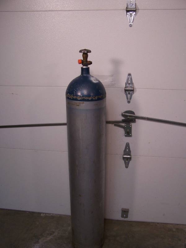 lot 3174 image: CO2 Tank