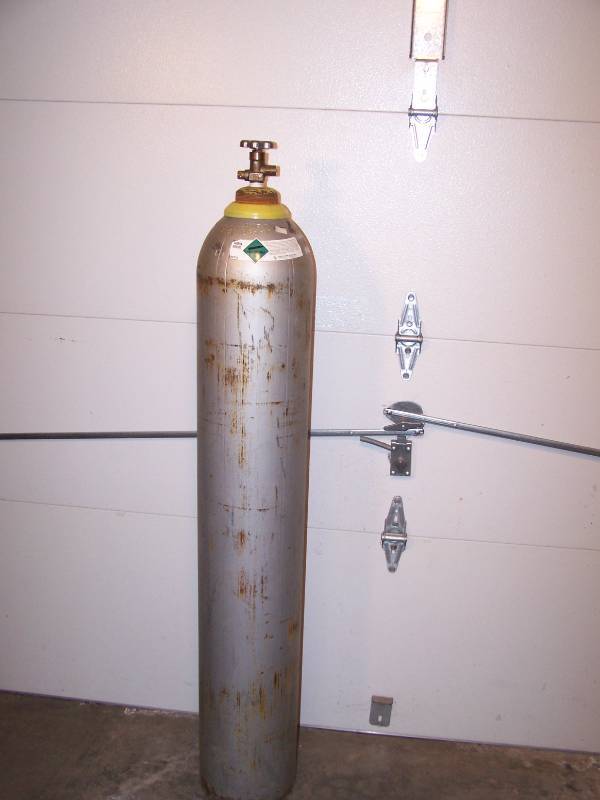 lot 3175 image: CO2 Tank