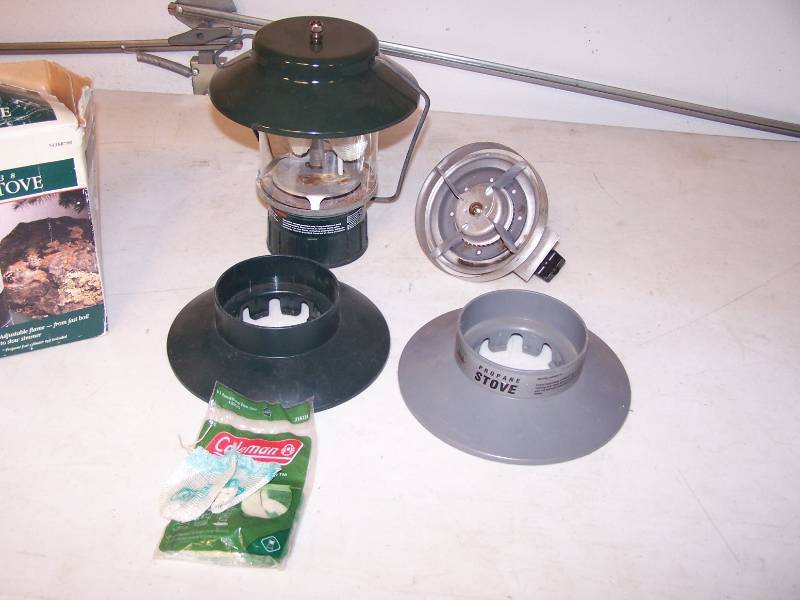 lot 3219 image: Small Stove and Lantern
