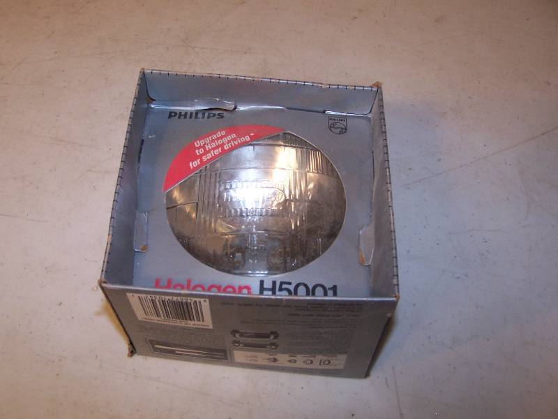 lot 3225 image: Car Headlight