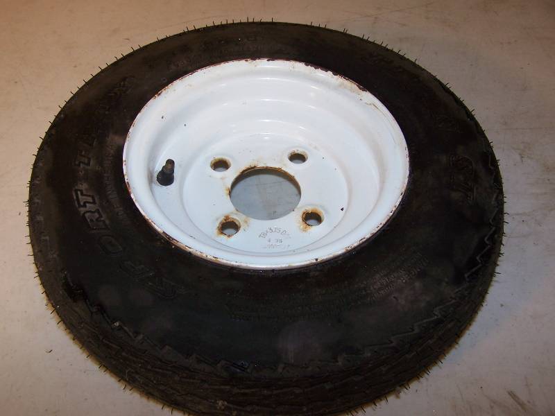 lot 3226 image: Tire