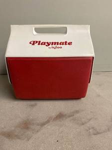 lot 1853 image: Playmate cooler by igloo