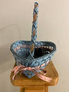 lot 1855 image: Blue heart basket- still has tags