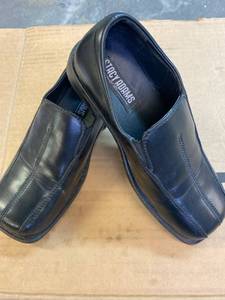 lot 1895 image: Boys loafers Size 3 Medium