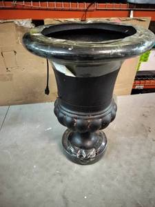 lot 1906 image: Vigoro 21In Bulbous Urn Planter