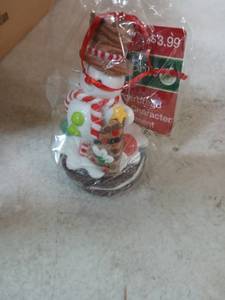 lot 5933 image: Gingerbread Design Charecter Ornaments 8 Pack